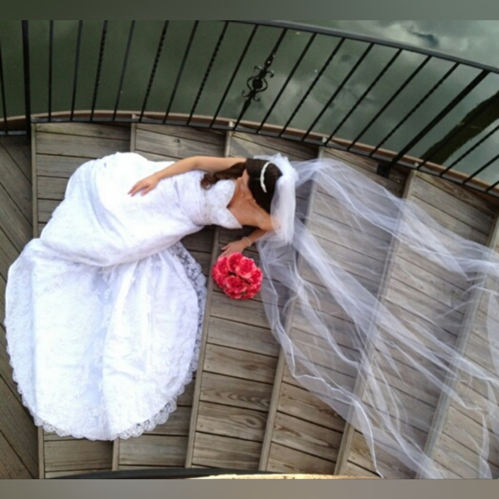 Nwot Mori Lee Strapless White Beaded Floral Lace Wedding Gown & Cathedral Veil